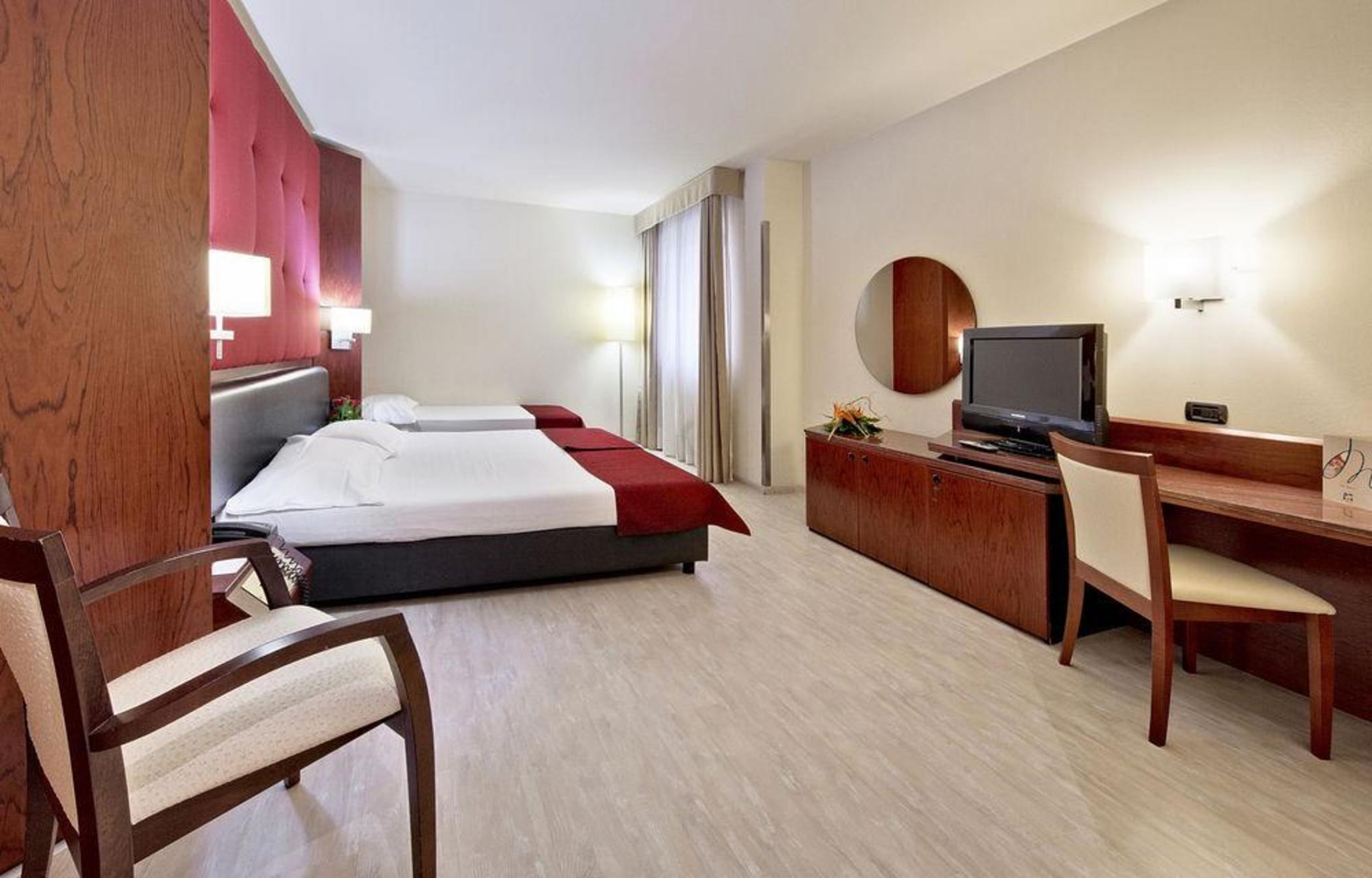 Mediterraneo Palace Hotel Ragusa Esterno foto