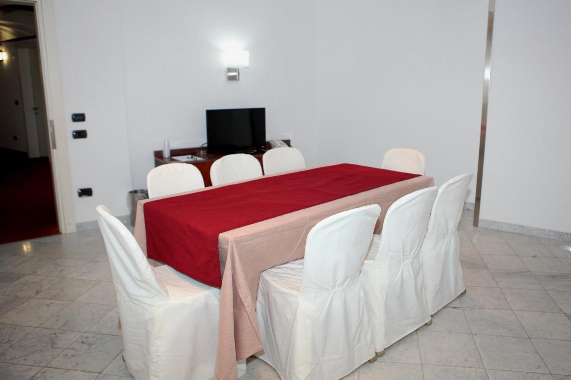 Mediterraneo Palace Hotel Ragusa Esterno foto