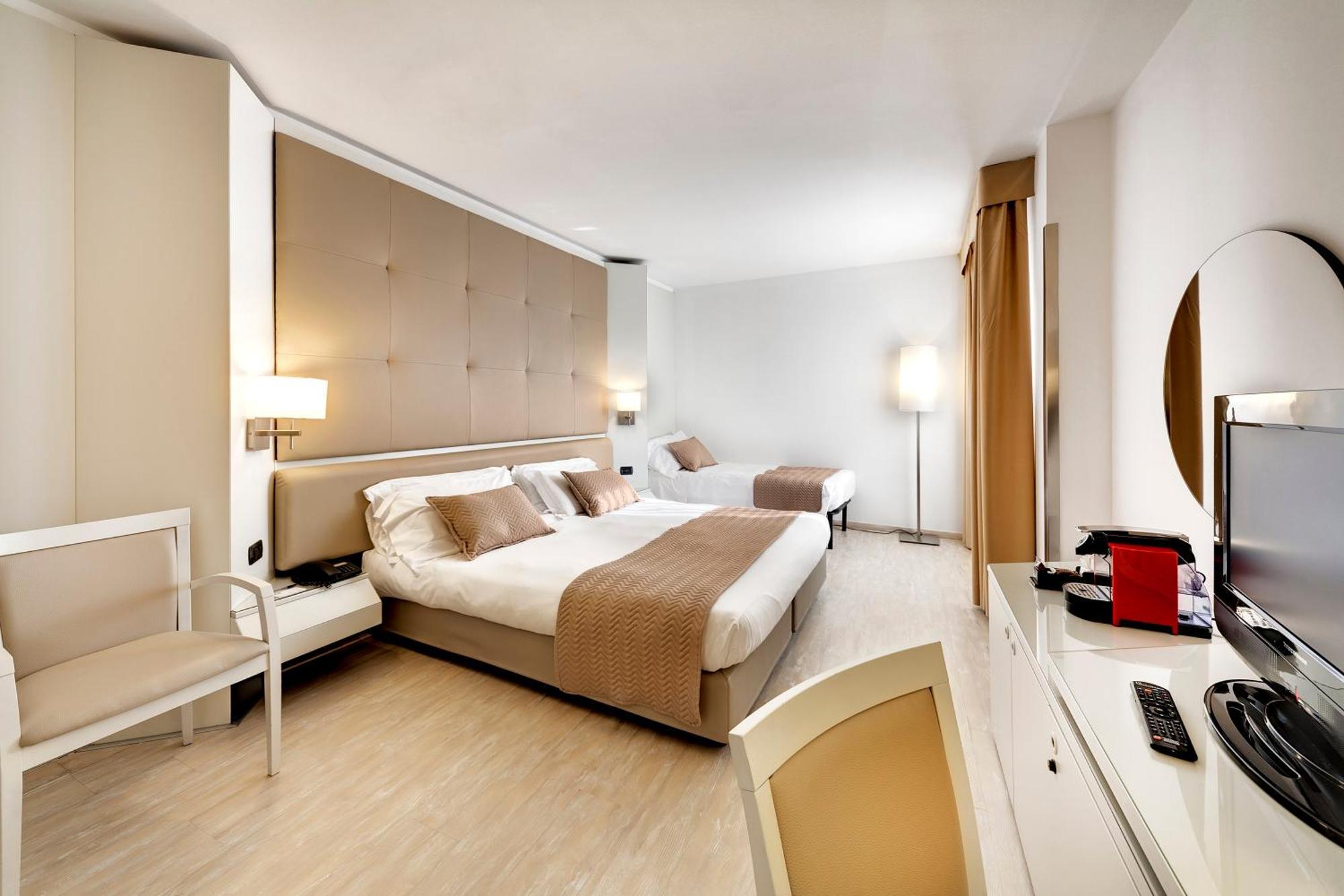 Mediterraneo Palace Hotel Ragusa Esterno foto