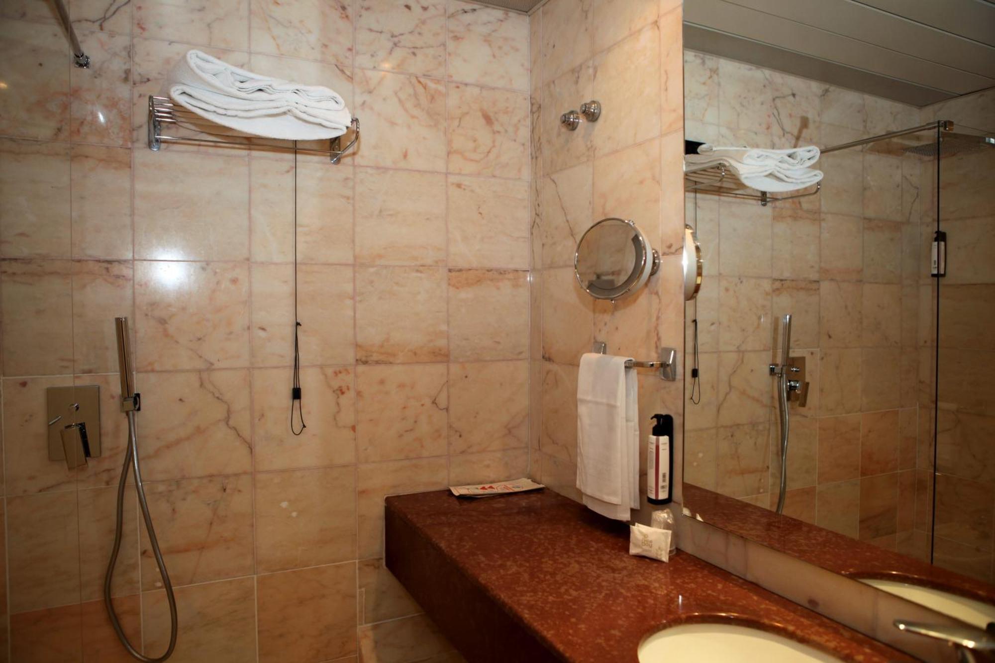 Mediterraneo Palace Hotel Ragusa Esterno foto