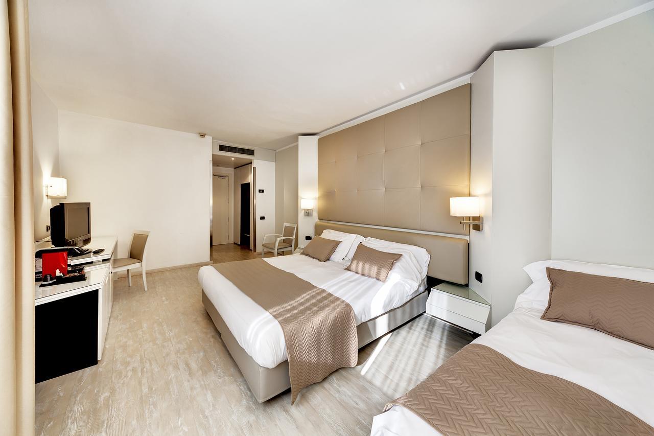 Mediterraneo Palace Hotel Ragusa Esterno foto
